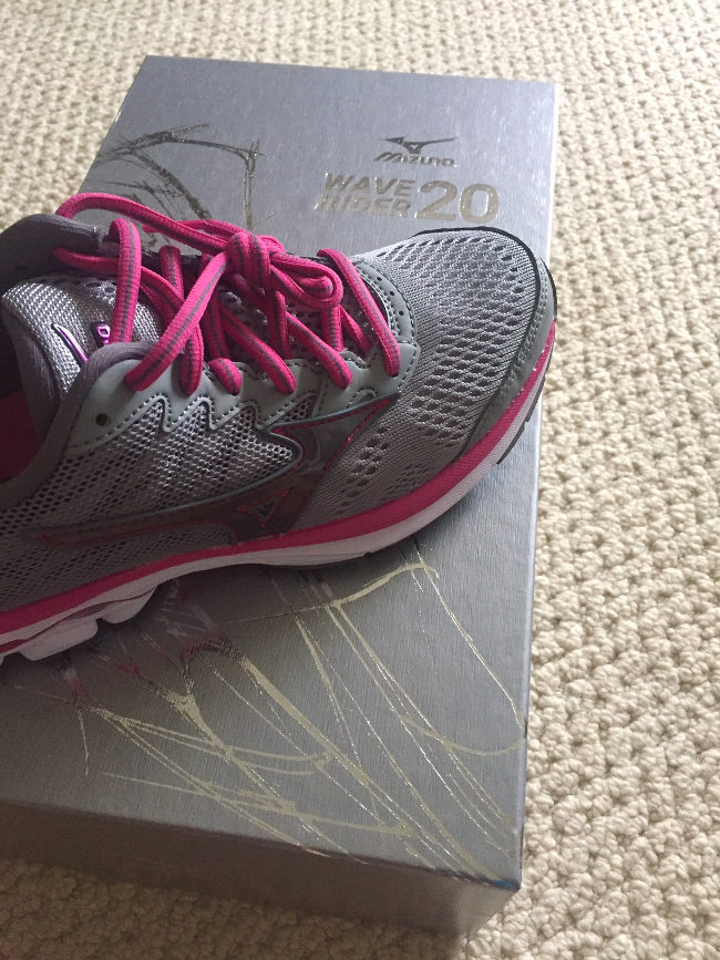 Mizuno Wave Rider 20 - Loved the box and package presentation